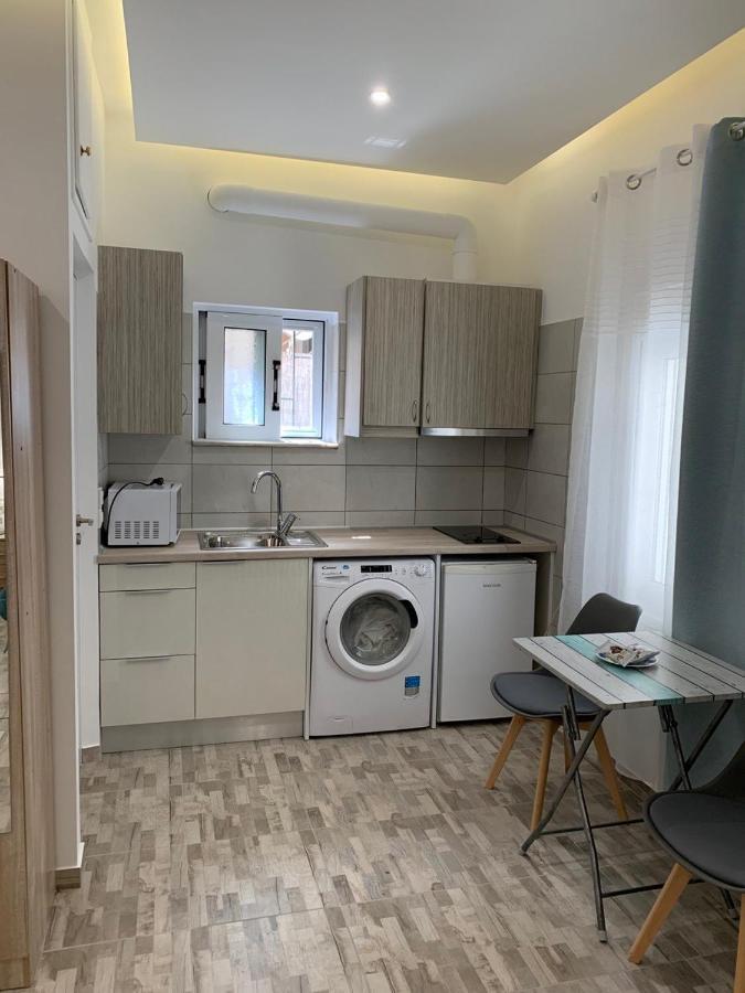 Apartament Santorini Studio For 2 Person In Athens Near Sea& Center Zewnętrze zdjęcie